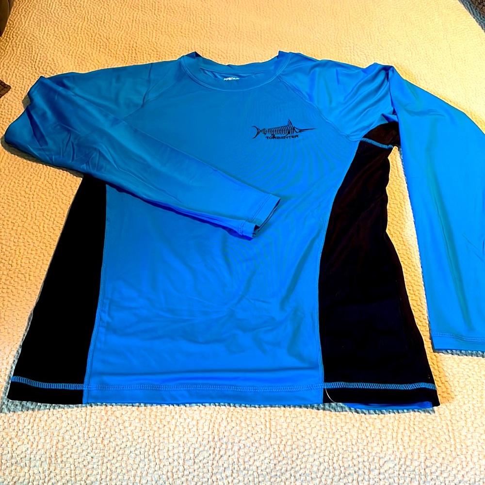 NWT Tormenter 50 spf sun shirt